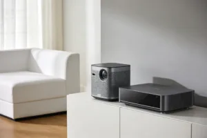 Beamer oder Laser TV? Die moderne Alternative für minimalistische Wohnräume